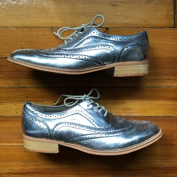 wanted babe womens wingtip shoes